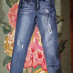 KanCan Mid Rise Ankle Skinny Size 5/26